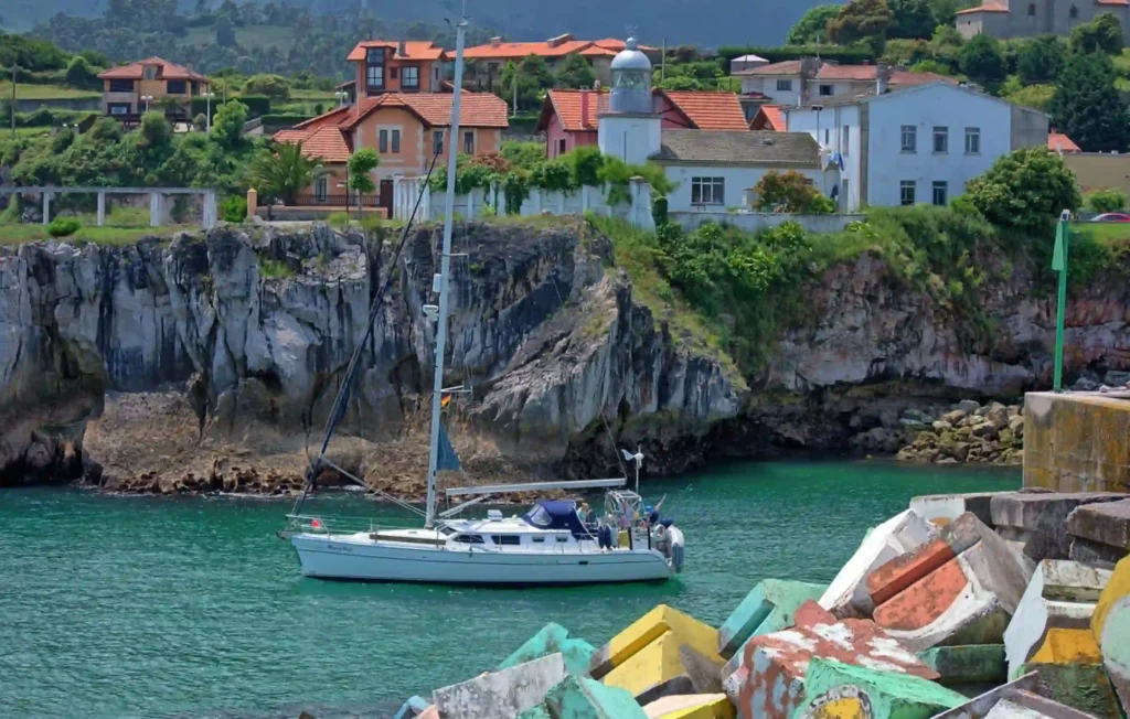 Llanes