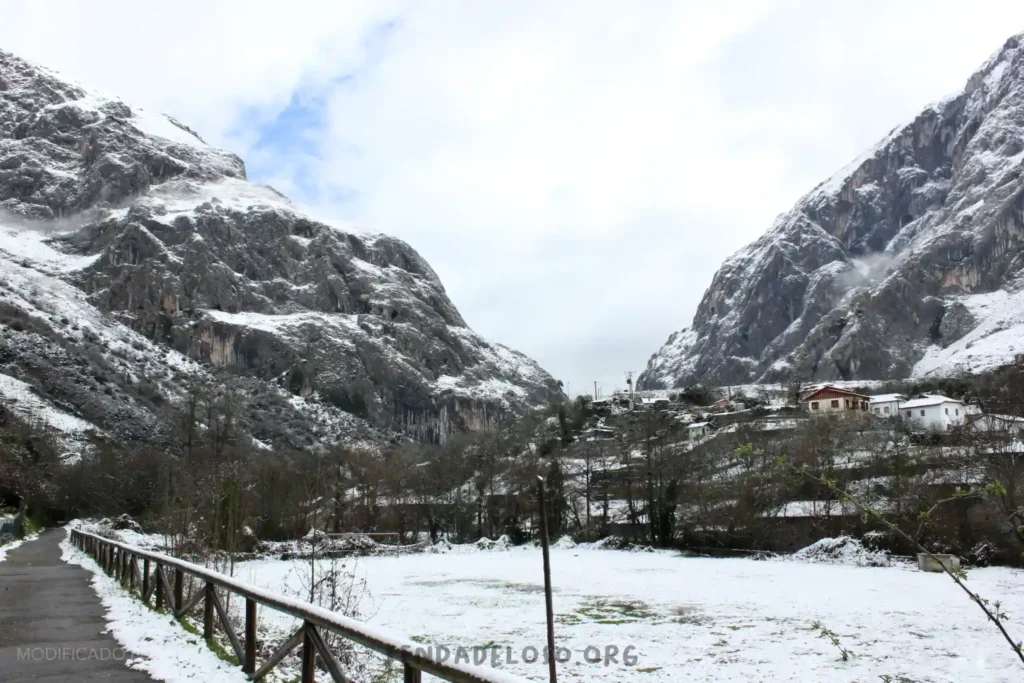 senda del oso en verano